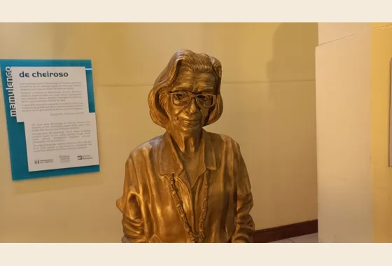 a estátua no Museu da Gente